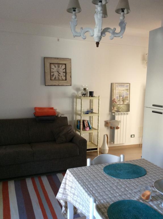 Dolce Casa Di Elena Apartment Nettuno Room photo